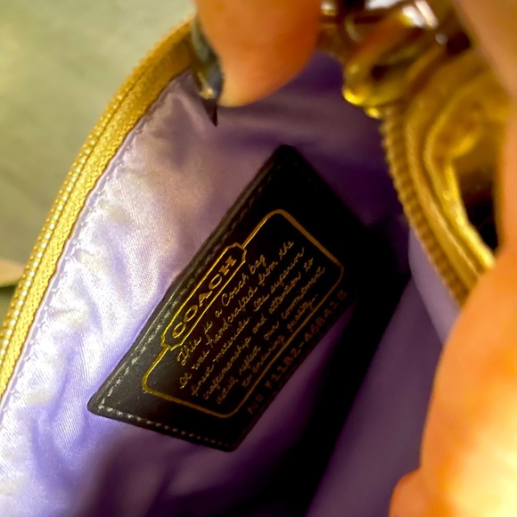 Cute Coach bag! - Picture 4 of 5